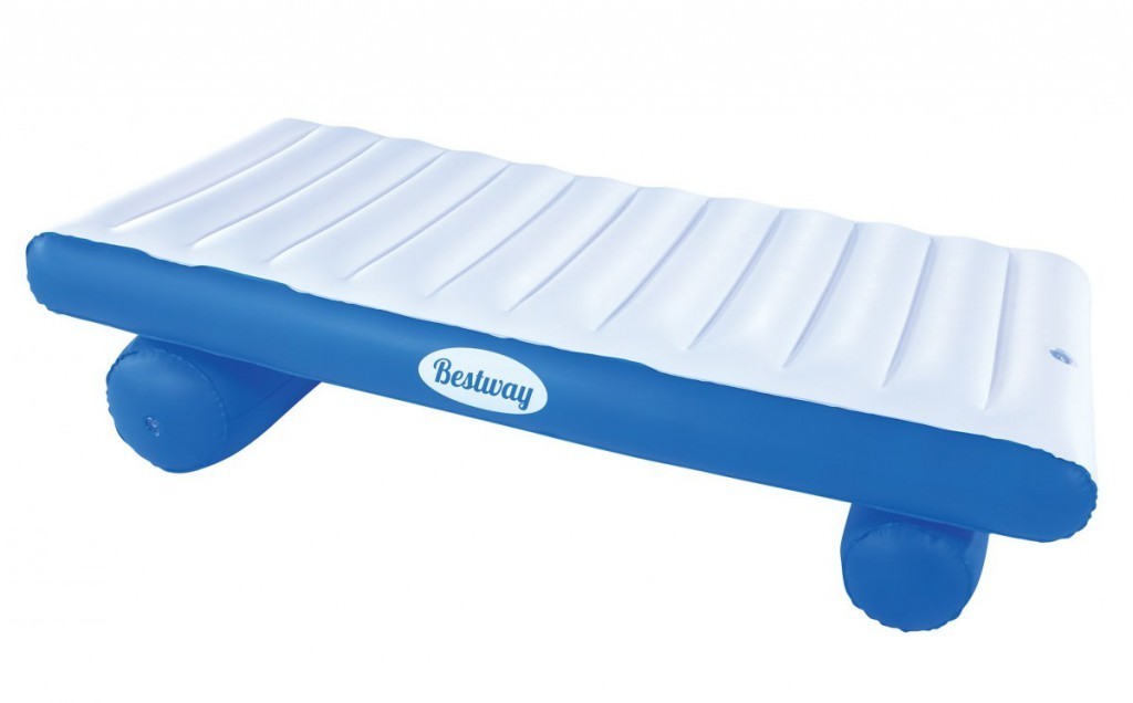 Párnázott matrac 177x94cm.