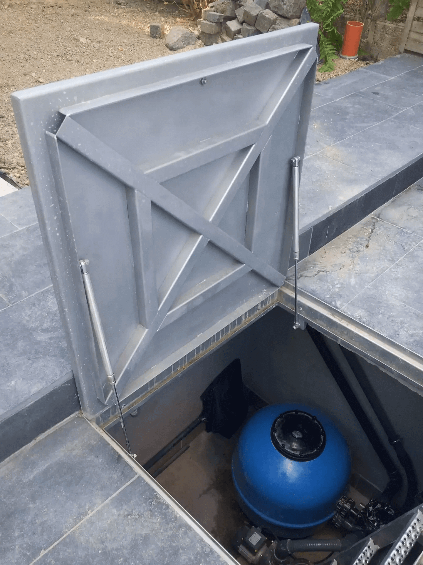 Aknafedél 800/12 teleszkópos AISI304 – galéria